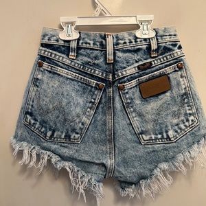 Wrangler cut off shorts- acid wash